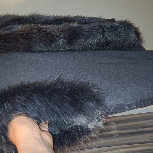 💕2X HP💕NWT Dolce Cabo Faux Fur Sweater/Jacket/Poncho💕 - Picture 11 of 11